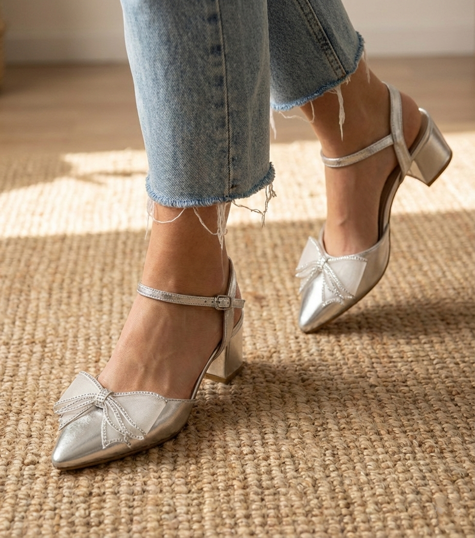 Zapatilla Lumière - Plateado | Tacón Bajo con Moño de Brillo - Imagen 6